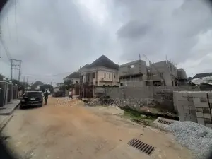 4bdrm Duplex in Apple Junction for sale