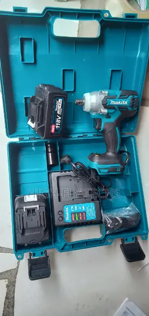 Makita 1/2" Impact Drive With 118v Lithium Battery