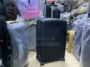 Big Size Quality Unbreakable Rubber Travel Luggage
