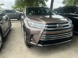 Toyota Highlander 2019 Brown