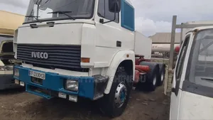Foreign Used Iveco 10 Tires Trailer Head 196-30