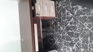 Good Office Desk With Drawer