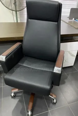 High Quality Office Executive Swivel Chair Special Design