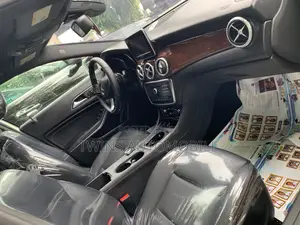 Mercedes-Benz GLA 250 2017 White