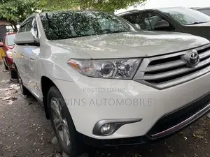 Toyota Highlander Limited 2012 White