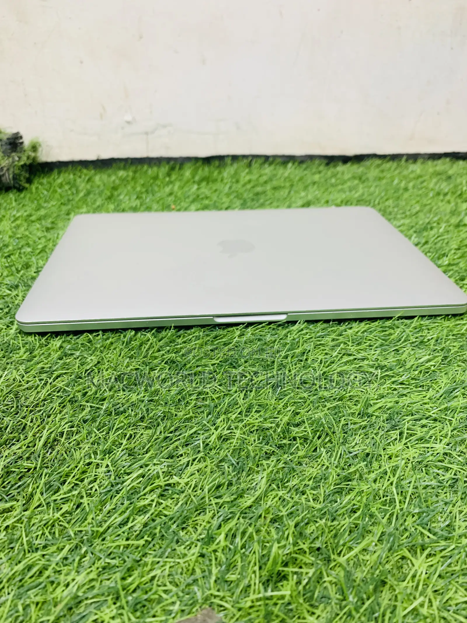 Laptop Apple MacBook Pro 2017 16GB Intel Core I5 SSD 512GB