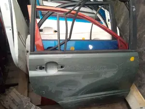 Toyota Highlander 06 Empty Door Back Right Side