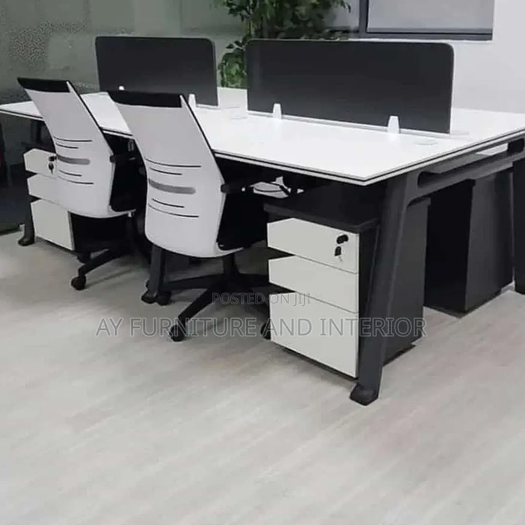 Workstation Table (With Chairs)