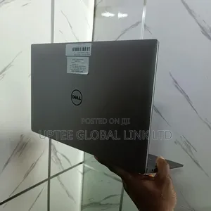 Laptop Dell Precision 5520 16GB Intel Core I7 HDD+SSD 256GB
