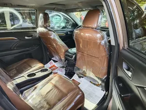 Toyota Highlander Limited Platinum 2019 Brown