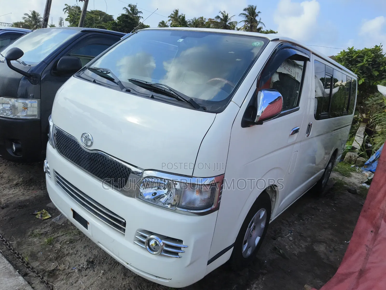Toyota HiAce 2013 White