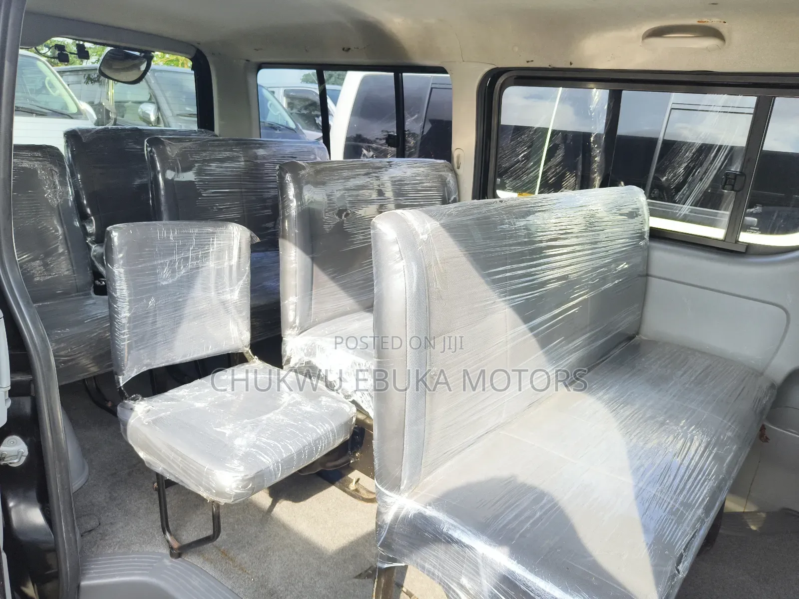 Toyota HiAce 2013 Black