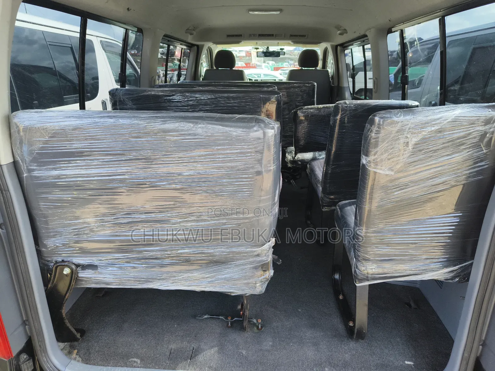 Toyota HiAce 2013 Black