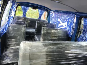 Toyota HiAce 2004 Blue