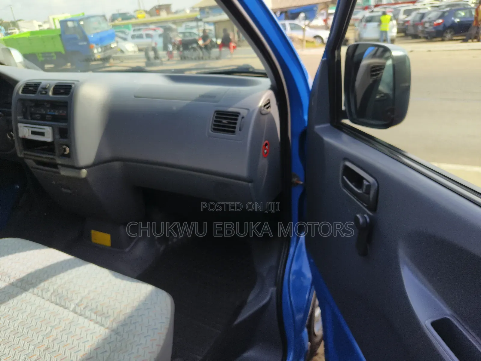 Toyota HiAce 2004 Blue