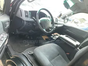 Toyota HiAce 2013 Black