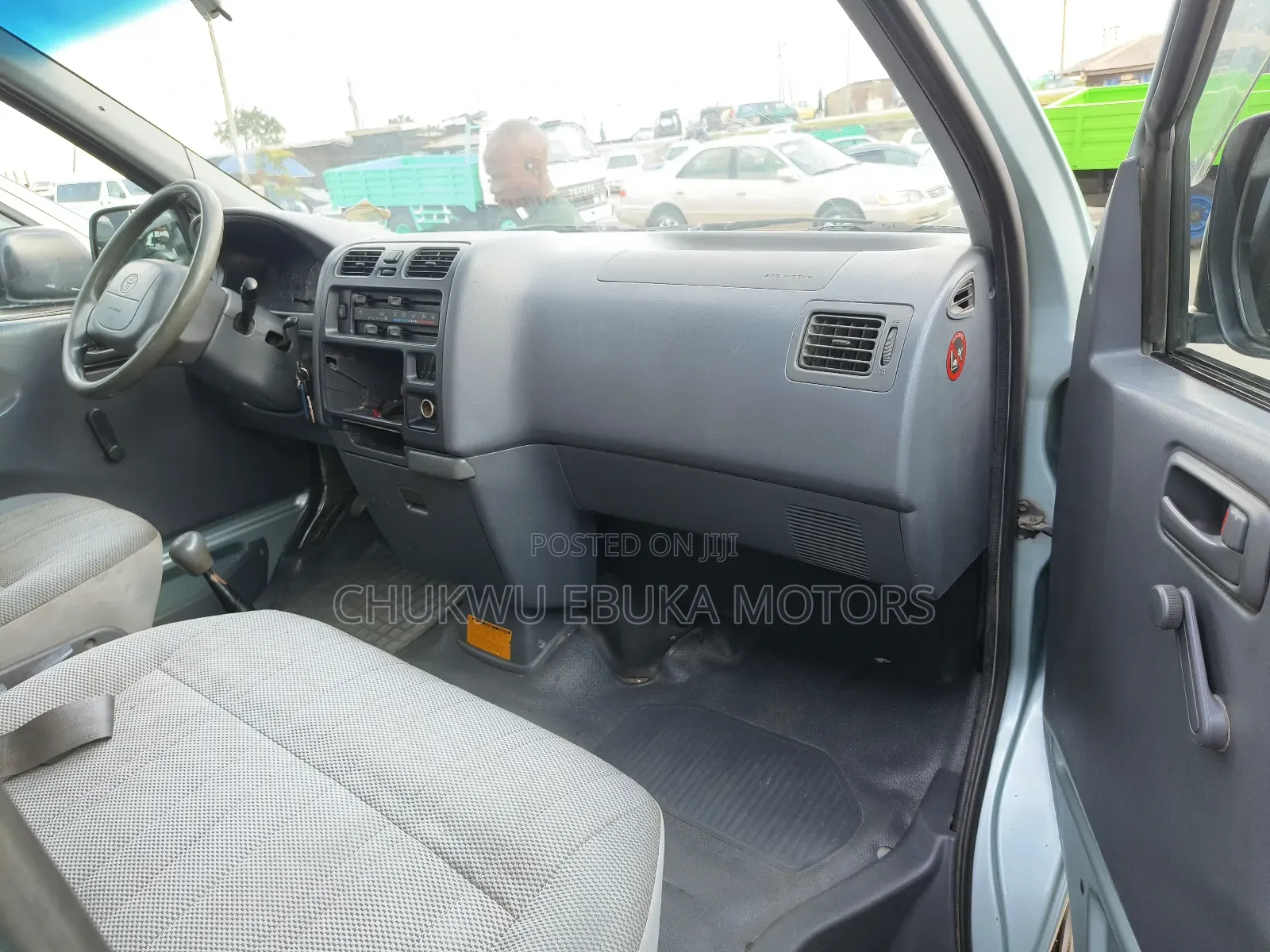 Toyota HiAce 2001 Blue