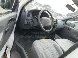 Toyota HiAce 2002 White