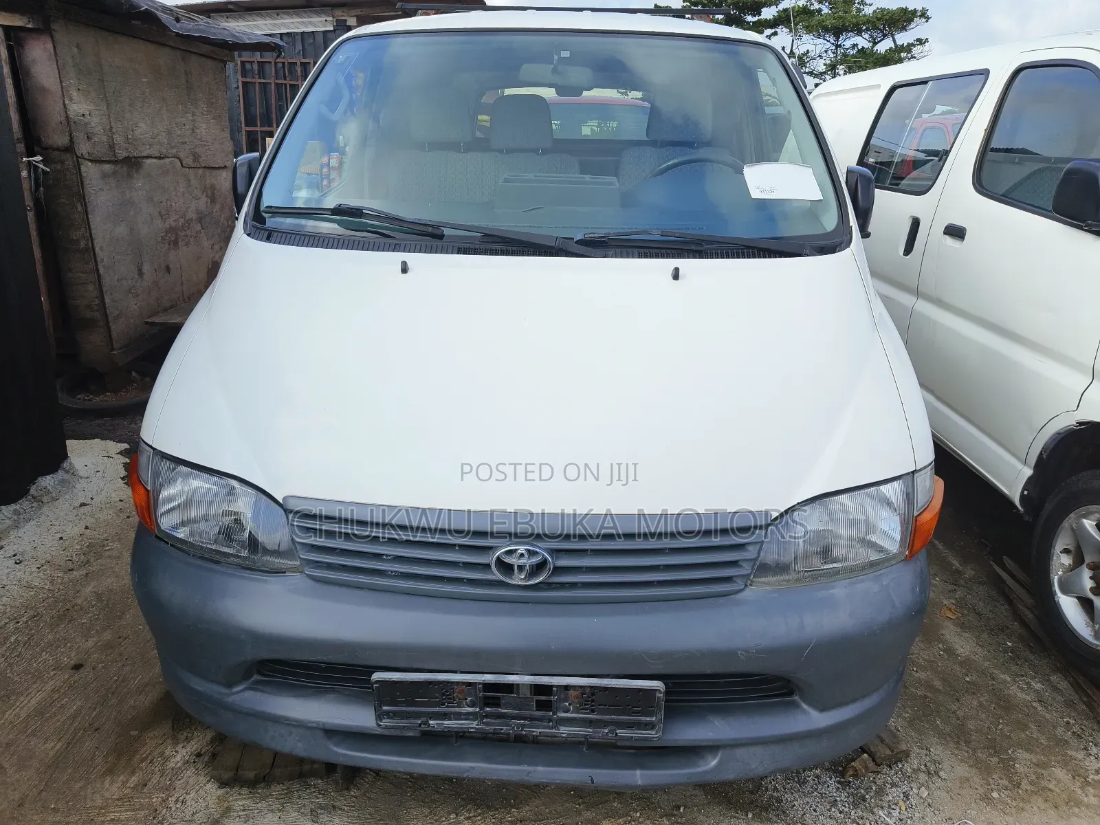 Toyota HiAce 2001 White