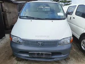 Toyota HiAce 2001 White