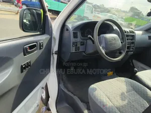 Toyota HiAce 2002 White
