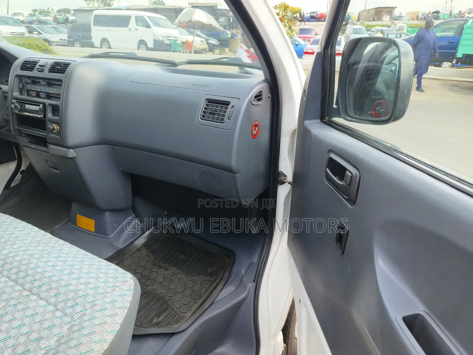 Toyota HiAce 2002 White