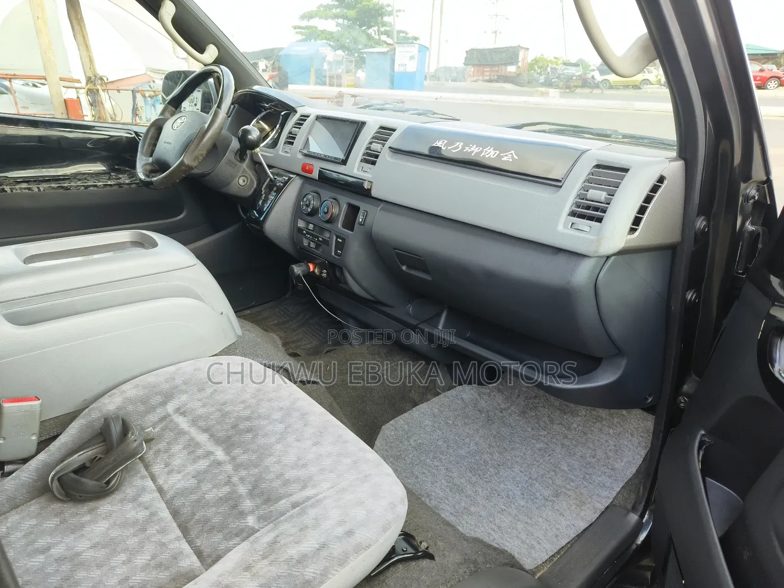 Toyota HiAce 2013 Grey