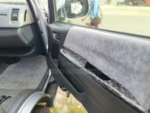 Toyota HiAce 2013 Silver