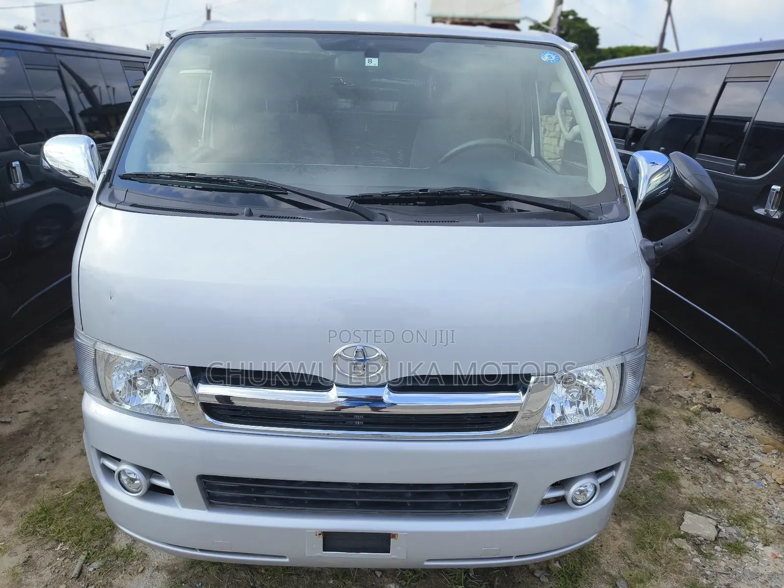 Toyota HiAce 2013 Silver