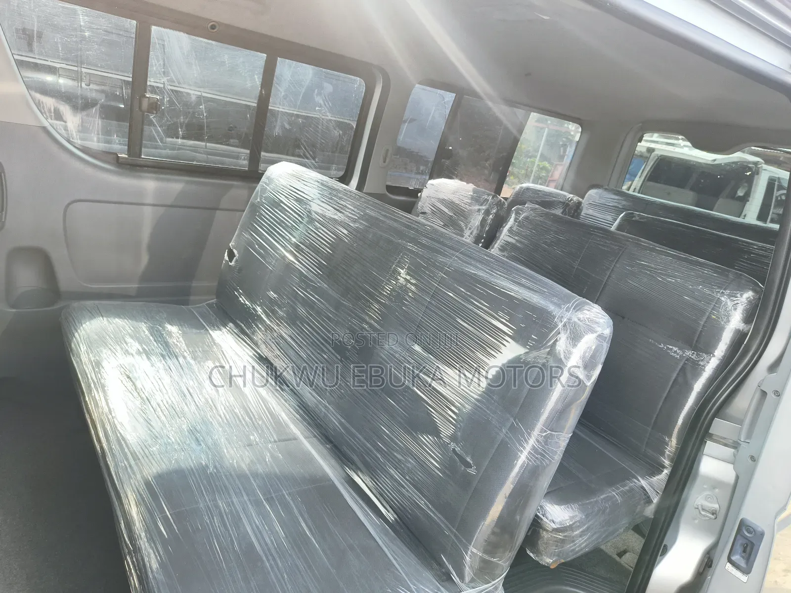 Toyota HiAce 2013 Silver