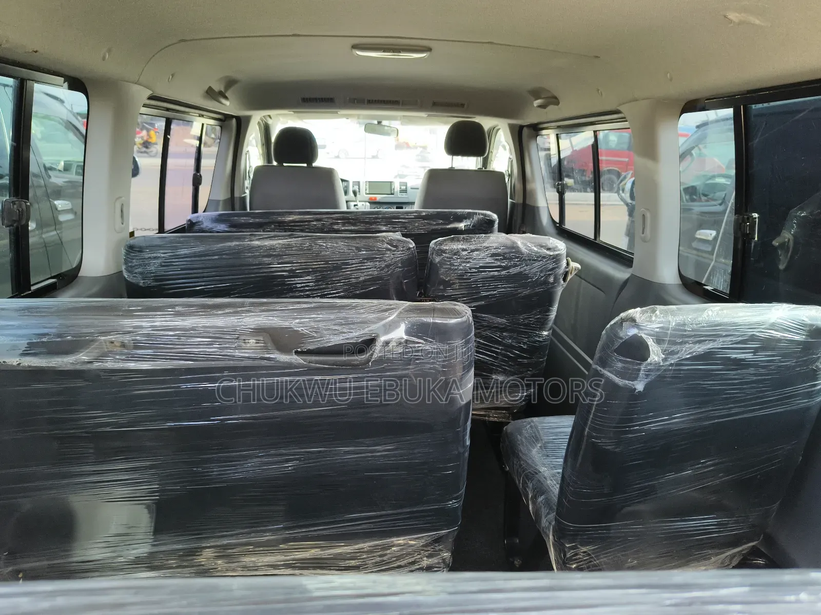 Toyota HiAce 2013 Silver