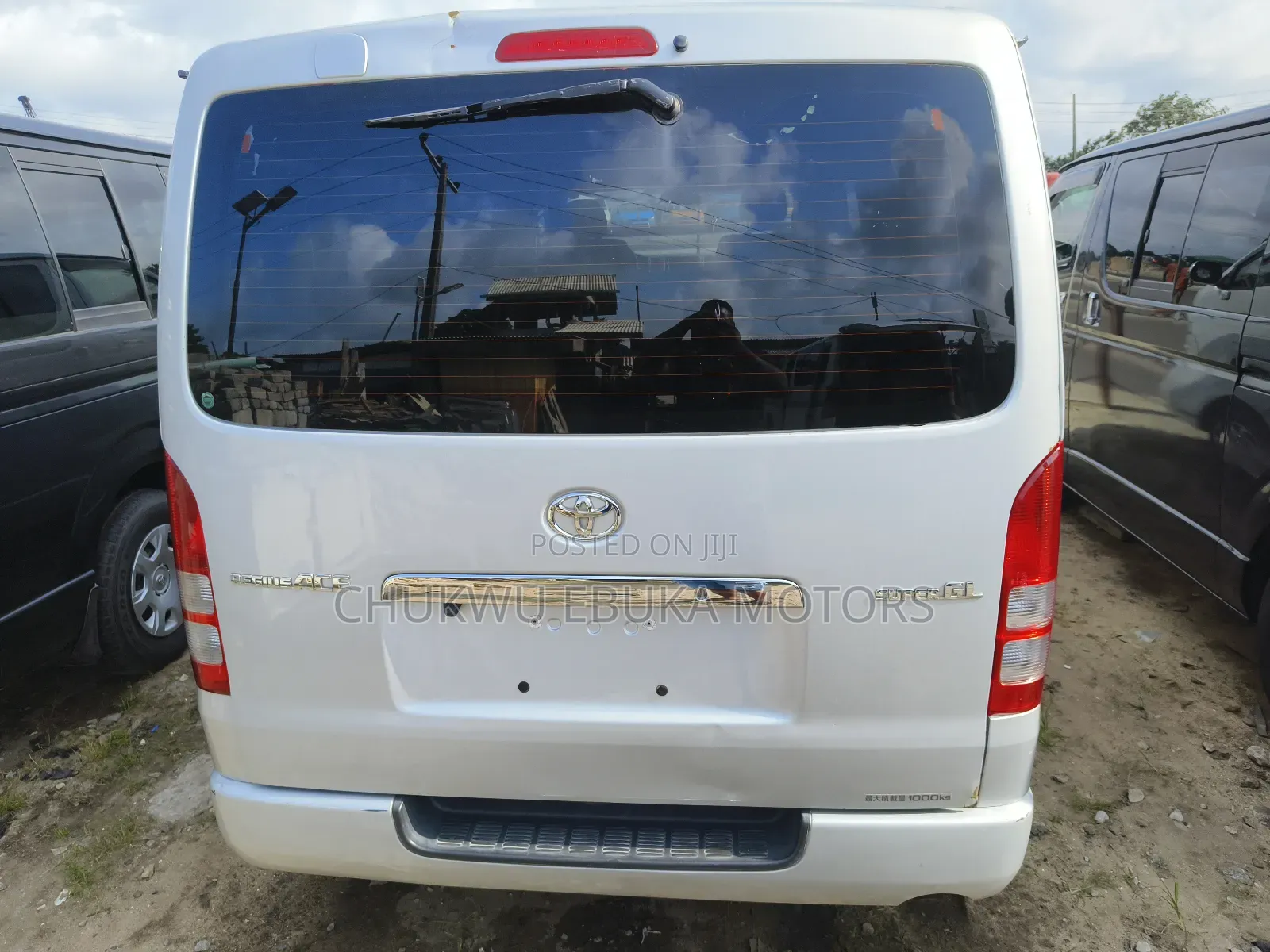 Toyota HiAce 2013 Silver