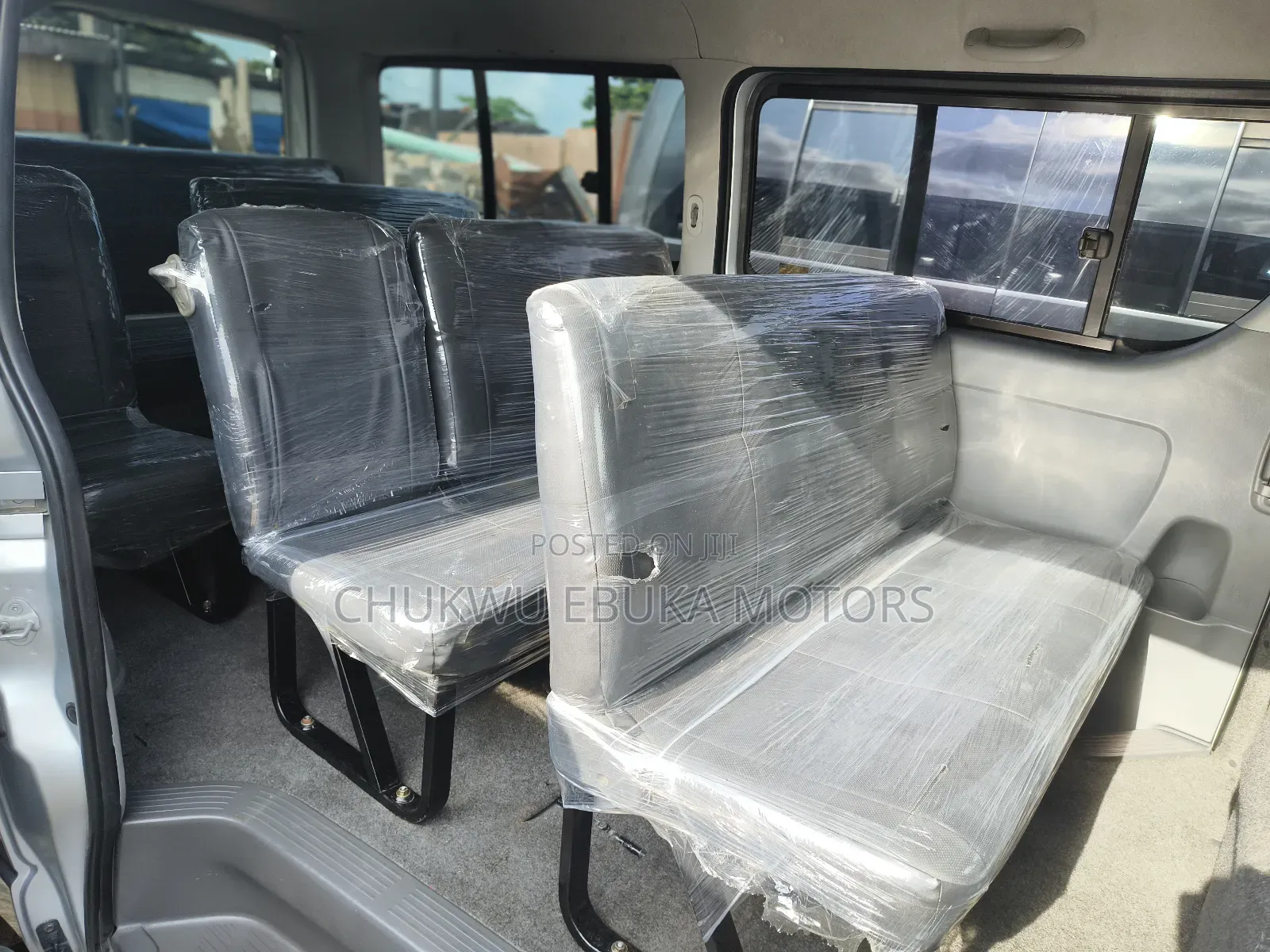 Toyota HiAce 2013 Silver