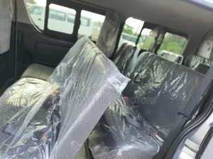 Toyota HiAce 2013 Silver