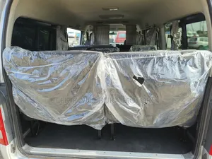 Toyota HiAce 2013 Silver