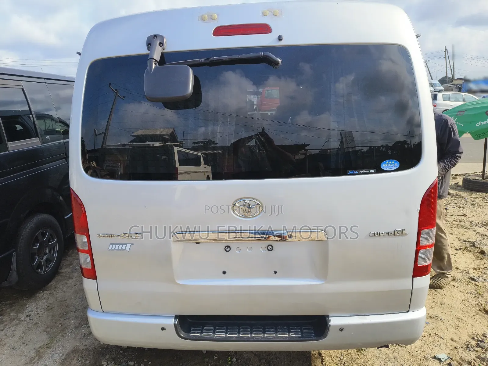 Toyota HiAce 2013 Silver