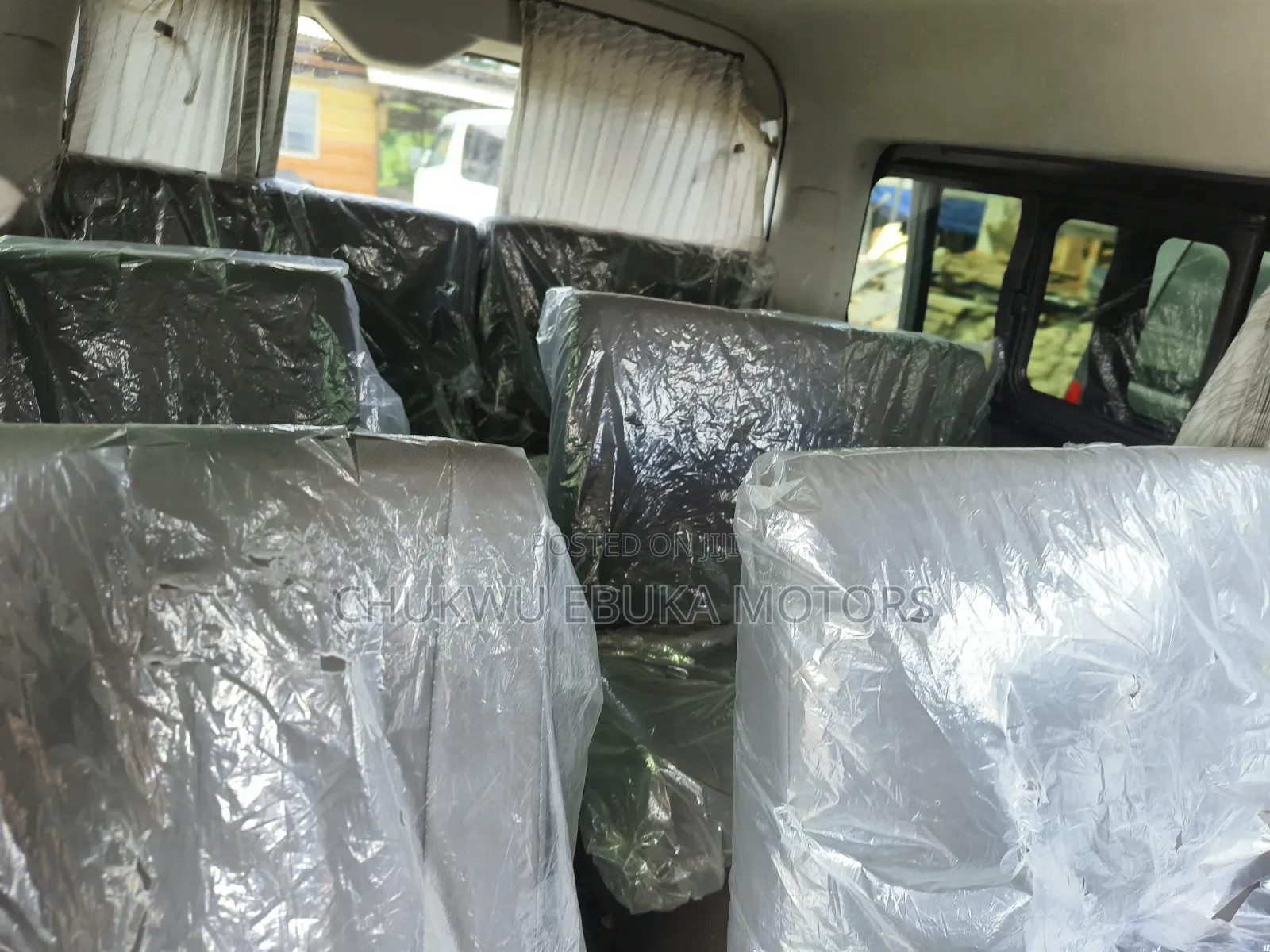 Toyota HiAce 2013 Silver