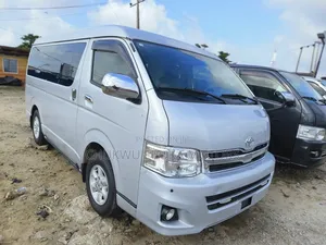Toyota HiAce 2013 Silver