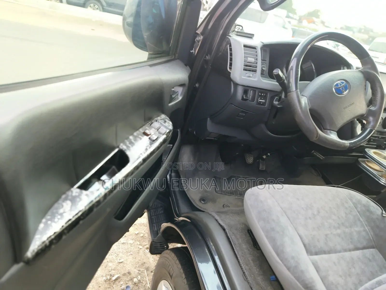 Toyota HiAce 2013 Grey