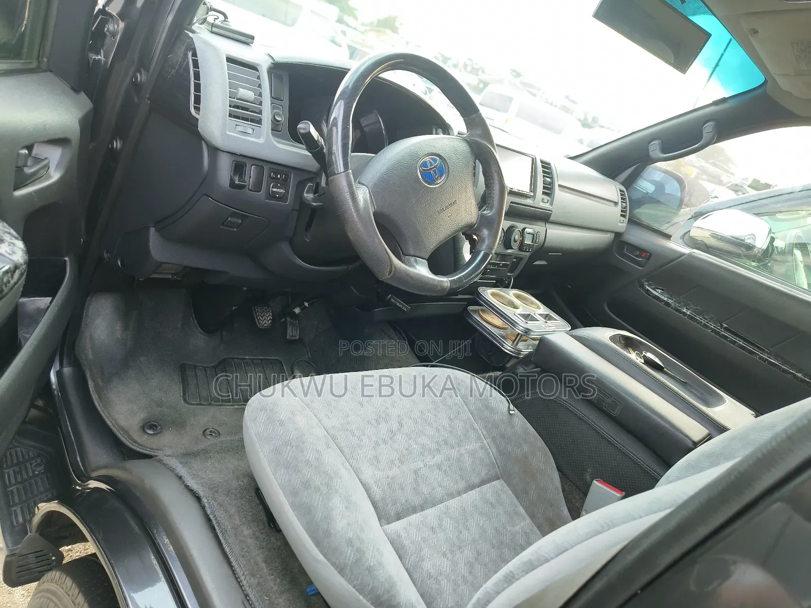 Toyota HiAce 2013 Grey