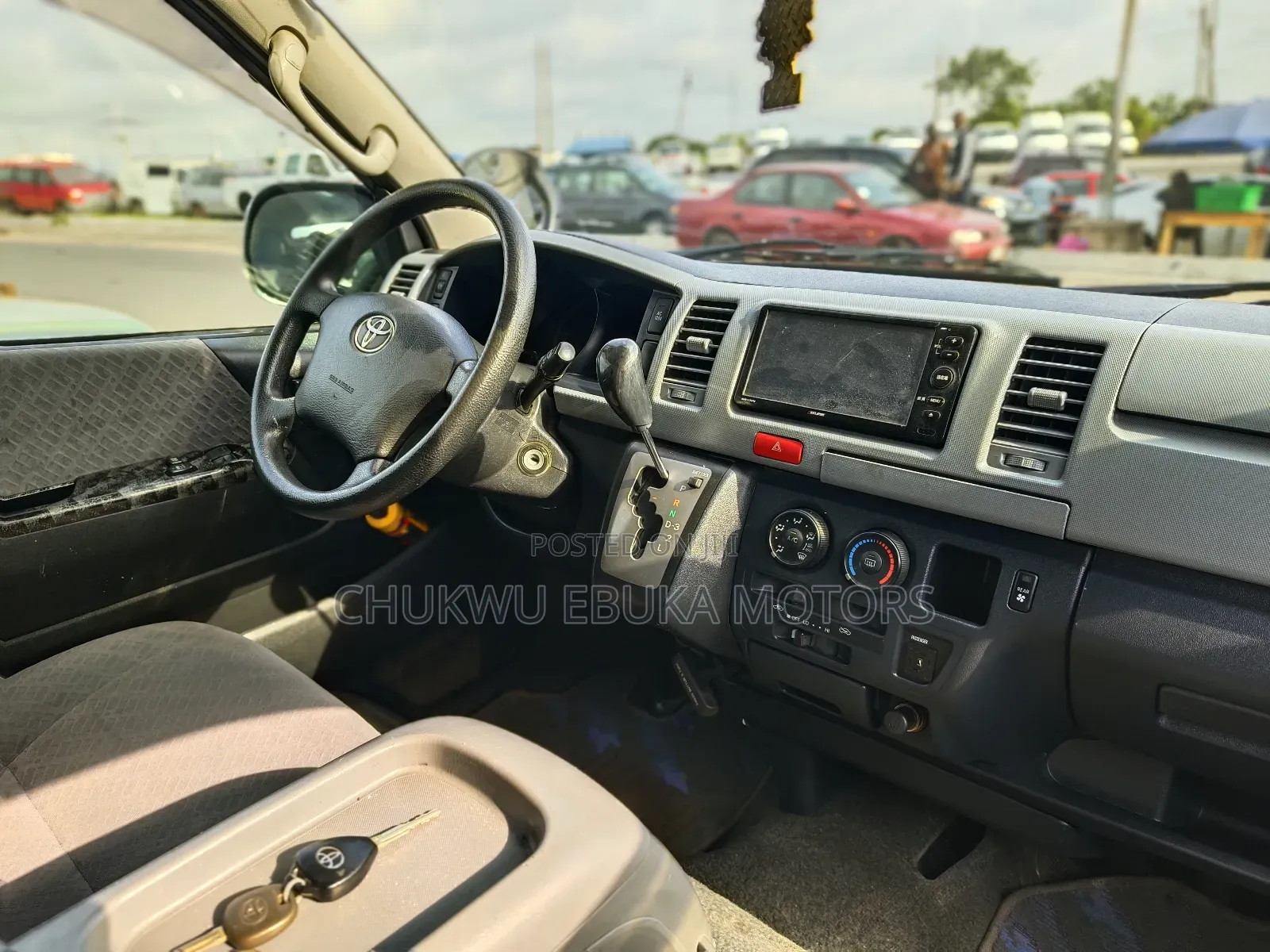 Toyota HiAce 2013 Silver