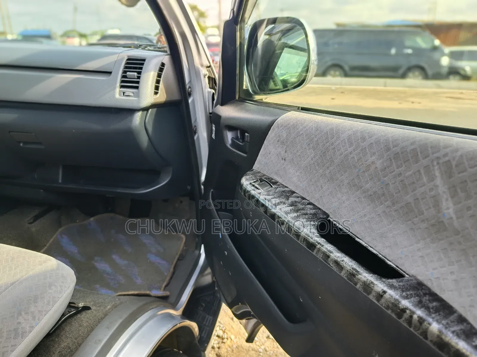 Toyota HiAce 2013 Silver