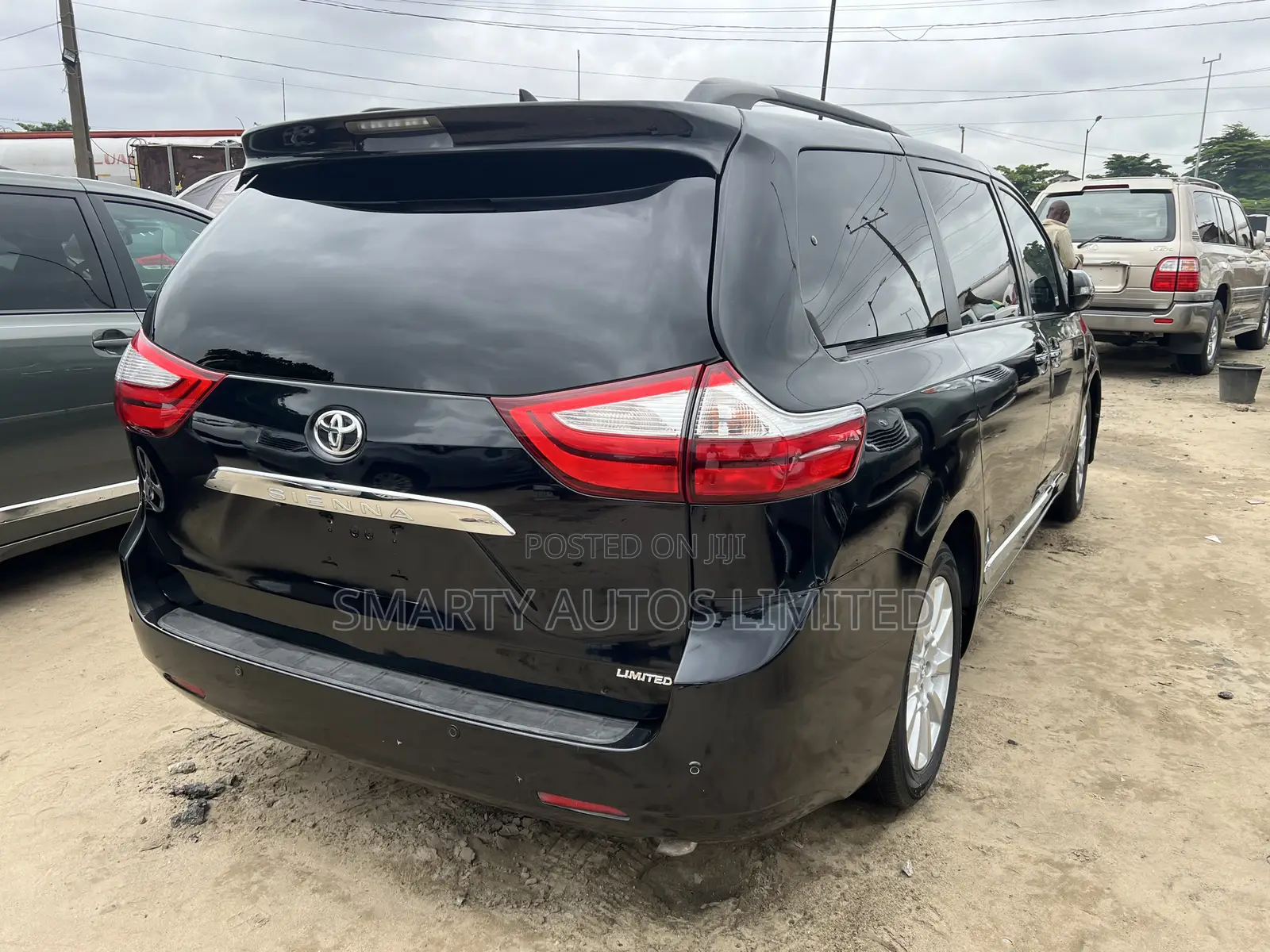Toyota Sienna 2017 Black