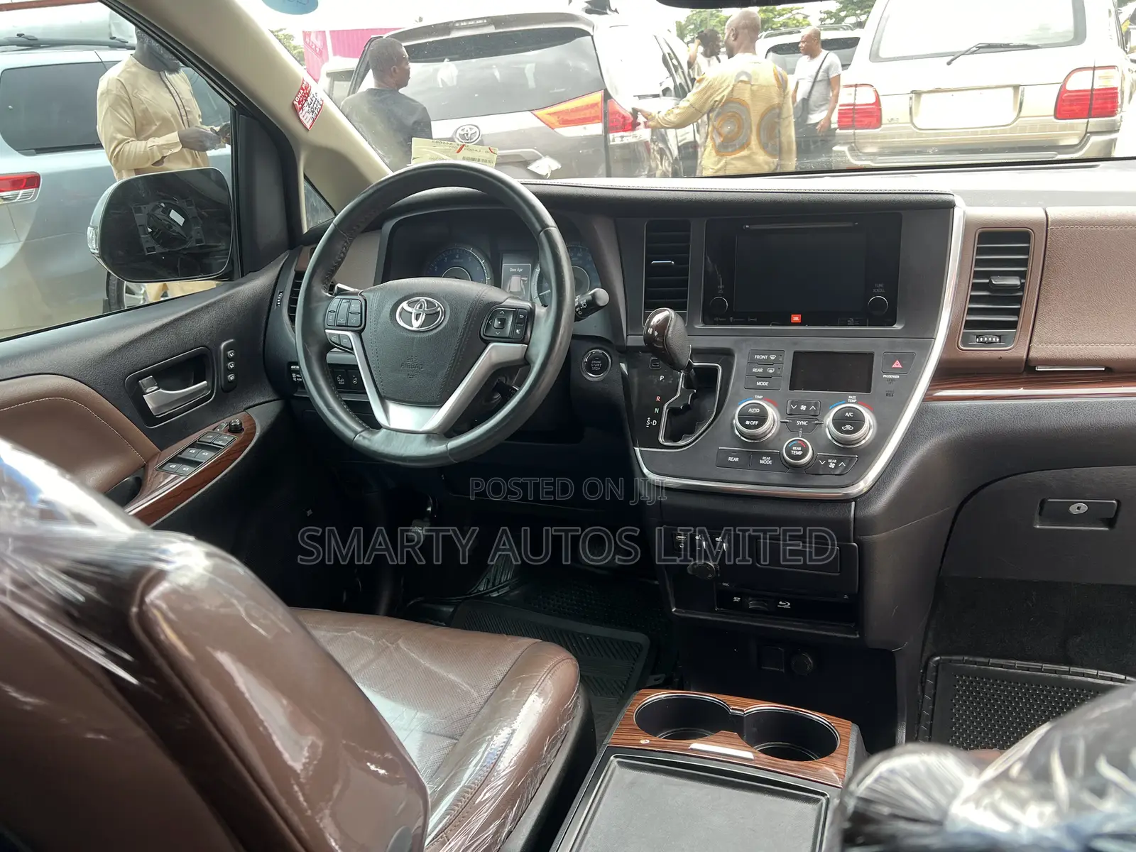Toyota Sienna 2017 Black