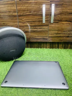Laptop Apple MacBook Pro 2018 32GB Intel Core I9 SSD 1T