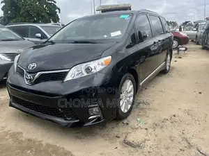 Toyota Sienna 2018 Black