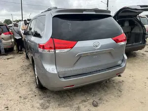Toyota Sienna 2014 Gray