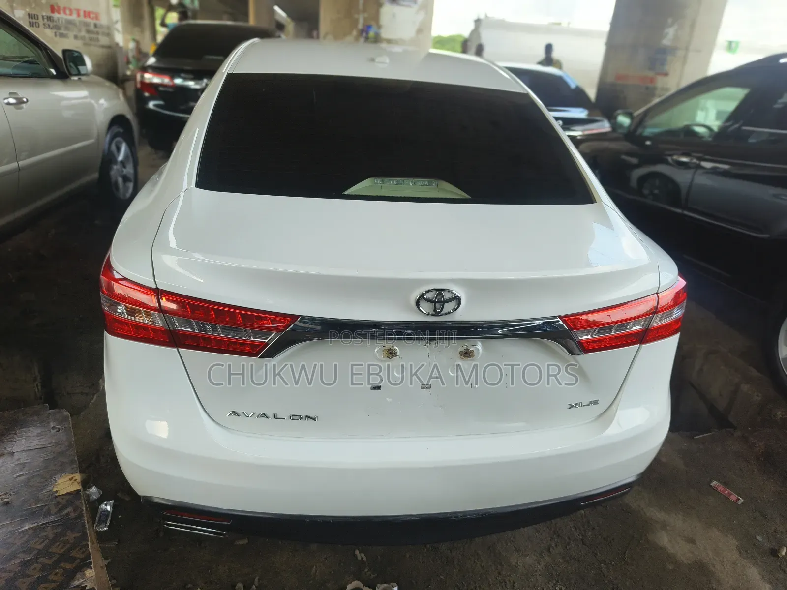 Toyota Avalon 2014 White