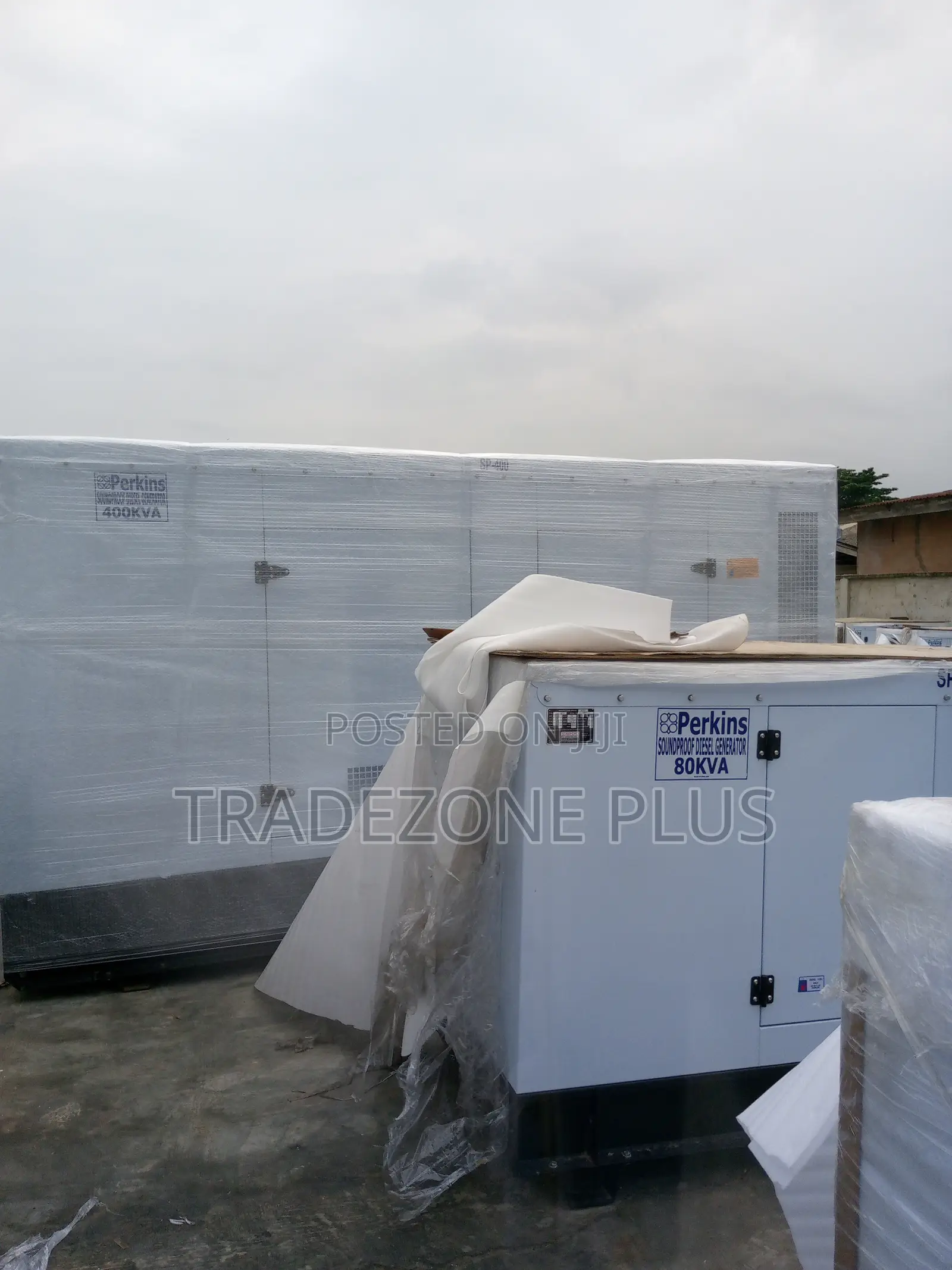 Unique Perkins 400kva Soundproof Generator
