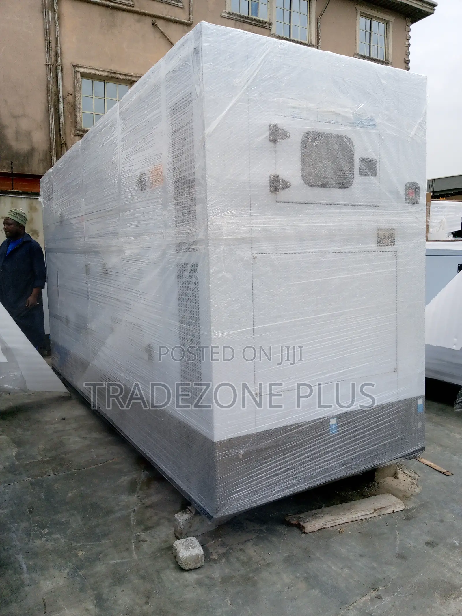 Amazing Perkins Soundproof Generator 400kva